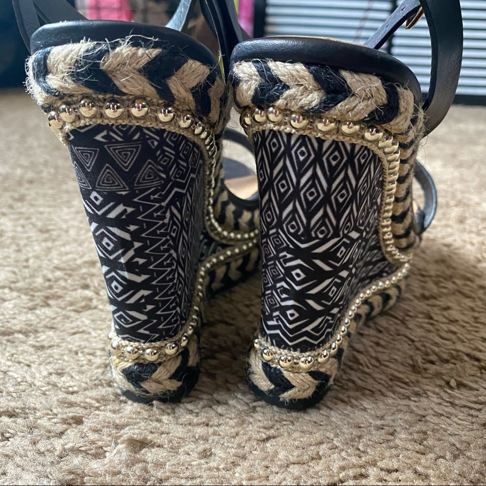 Gorgeous Wedges by Bamboo Size 8 NWOT - Picture 4 of 6